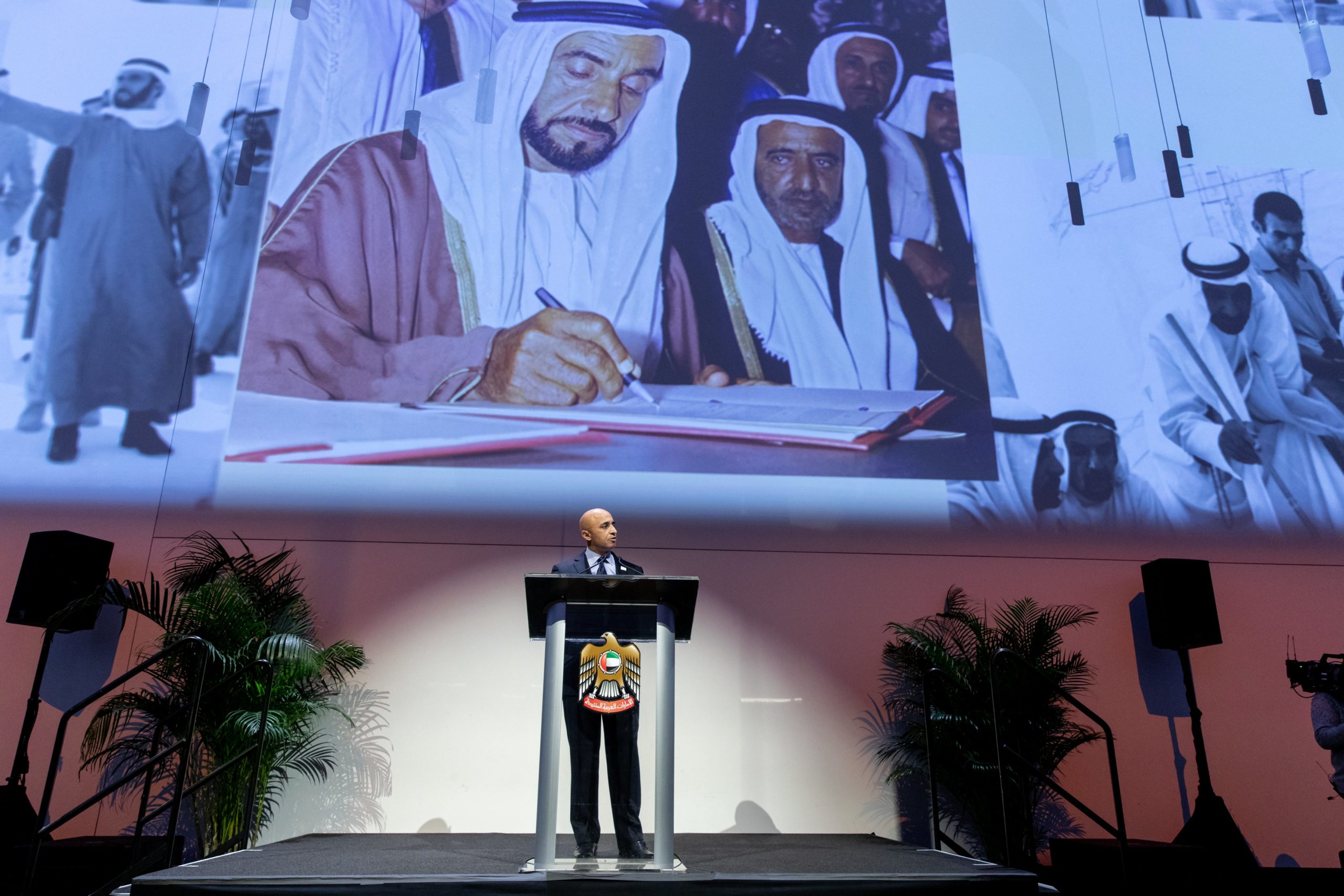 Yousef Al Otaiba honors HH Sheikh Zayed bin Sultan Al Nahyan