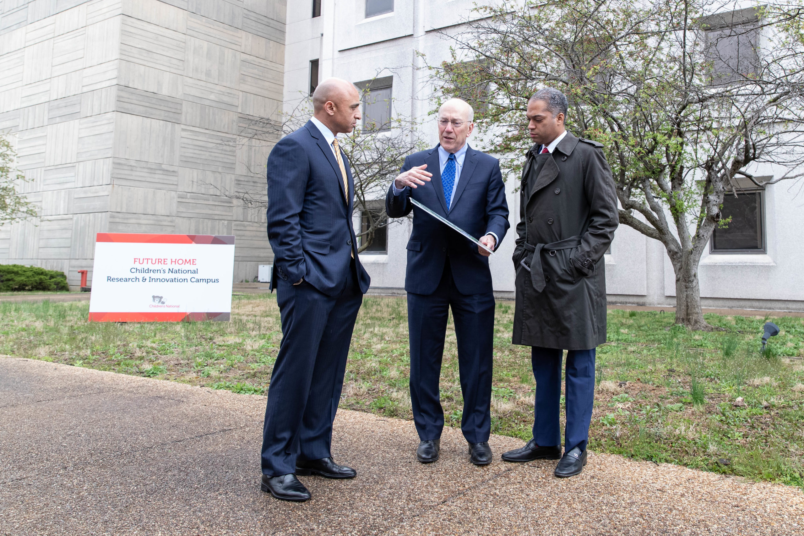 Ambassador Yousef Al Otaiba Works With Children's National